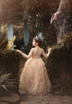 MARIPOSA GOWN CHAMPAGNE -Trish Scully 122 2