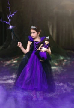 THE VILLAIN -Trish Scully 297 5