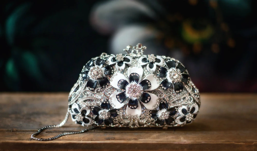 BLACK & WHITE FLORAL RHINESTONE CLUTCH 4 BLACK & WHITE FLORAL RHINESTONE CLUTCH - Image 2