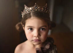 HER ROYAL MAJESTY CROWN -Trish Scully 378 2