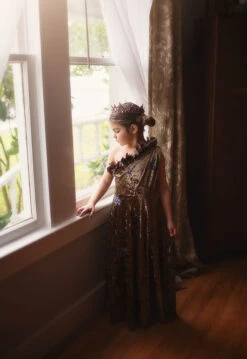 HER ROYAL MAJESTY CROWN -Trish Scully 378 4