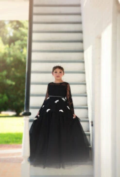 MARIPOSA GOWN BLACK & WHITE -Trish Scully 64 3 6f572475 1b3a 448f a600 e04cc6af1268