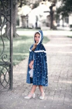 SNOW QUEEN CAPE -Trish Scully snowprincesscape3